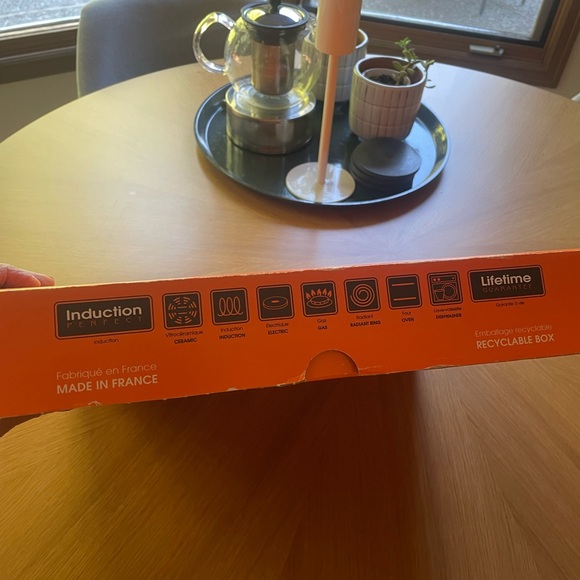 New Le Creuset Cast Iron Ribbed Bistro Pan Grill Griddle - Picture 4 of 12